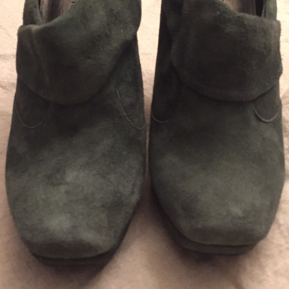 Clogs - Picture 3 of 7